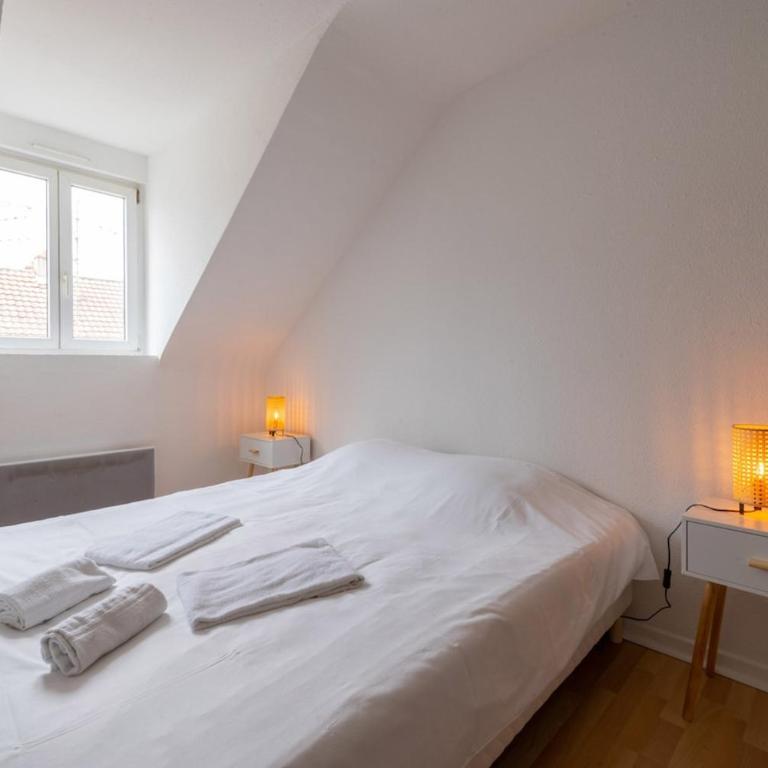 Très bel appartement proche centre Stationnement rue Gratuit - One-Bedroom Apartment - 6