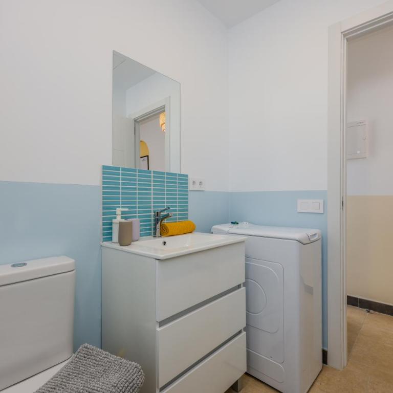 San Fermin, AC, 500Mbps, Parking, 9 mins to Beach - Apartamento de 1 dormitorio - 4
