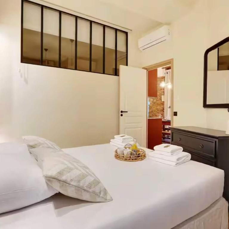 Amazing apartment center of Paris-Le marais - Apartment - 15