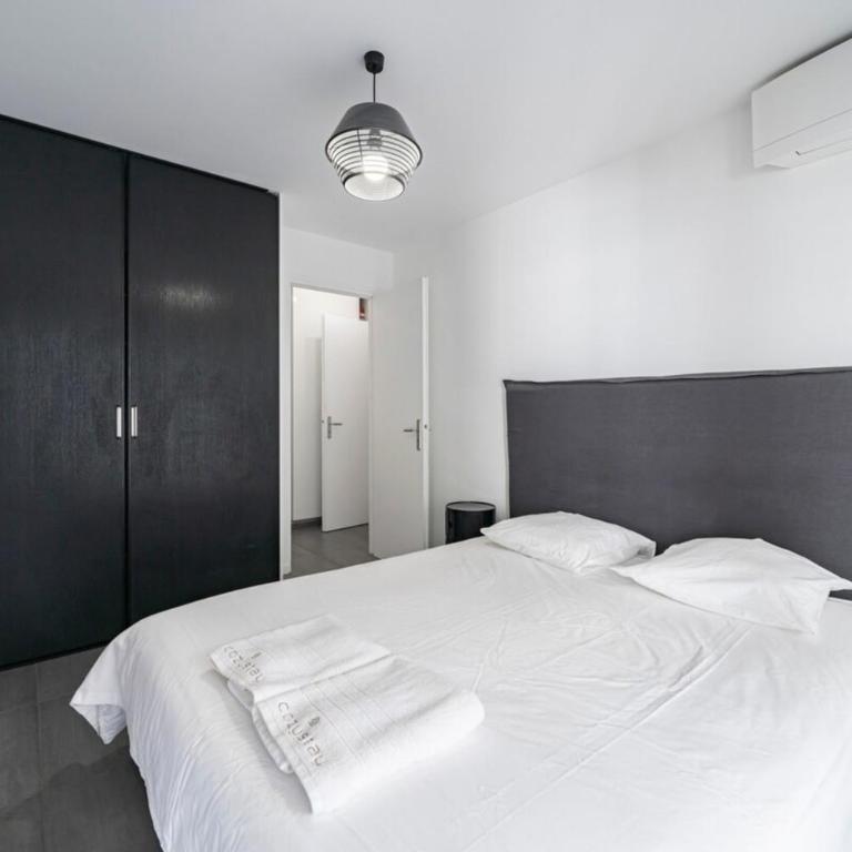 COZYSTAY - Brand new 3 bedrooms 2min walk to carlton hotel - Apartment - 16