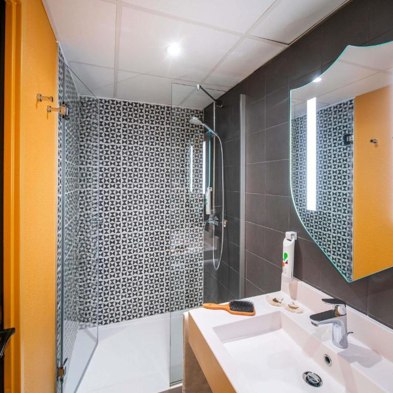 ibis Styles Carcassonne La Cité - Chambre Standard avec 1 Lit Double - 4