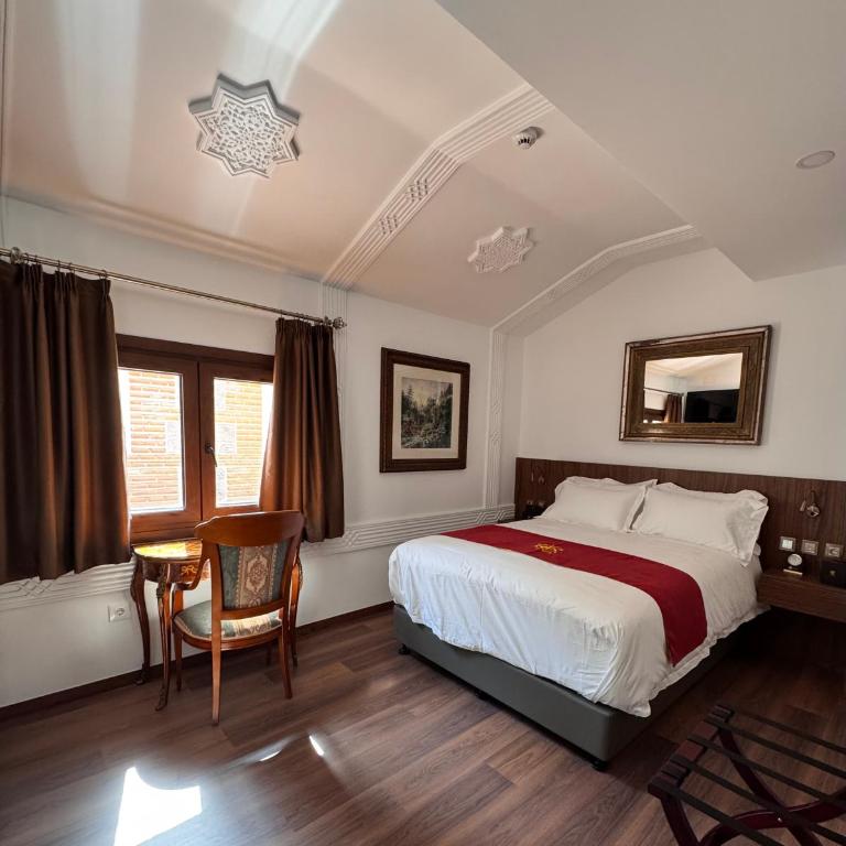 Hotel Boutique Casón De Los López - Habitación Deluxe (2 adultos + 1 niño) - 9
