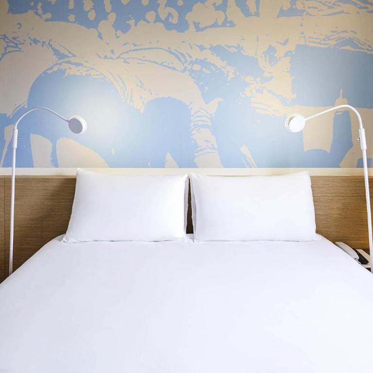 ibis Styles Toulouse Nord Sesquieres - Suite Familiar Estándar con 1 cama doble y sofá - 4