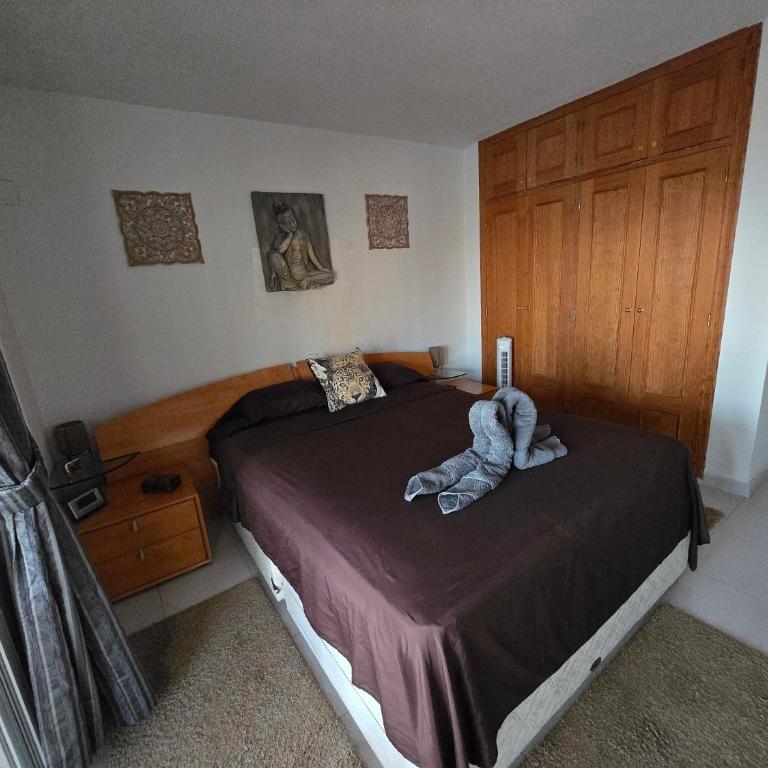 Primera linea playa Benidorm - Three-Bedroom Apartment - 10