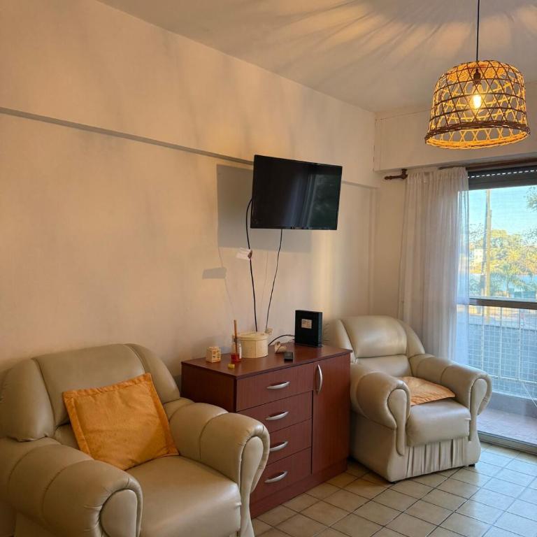Dpto céntrico con vista al río - Apartamento de 2 dormitorios - 4