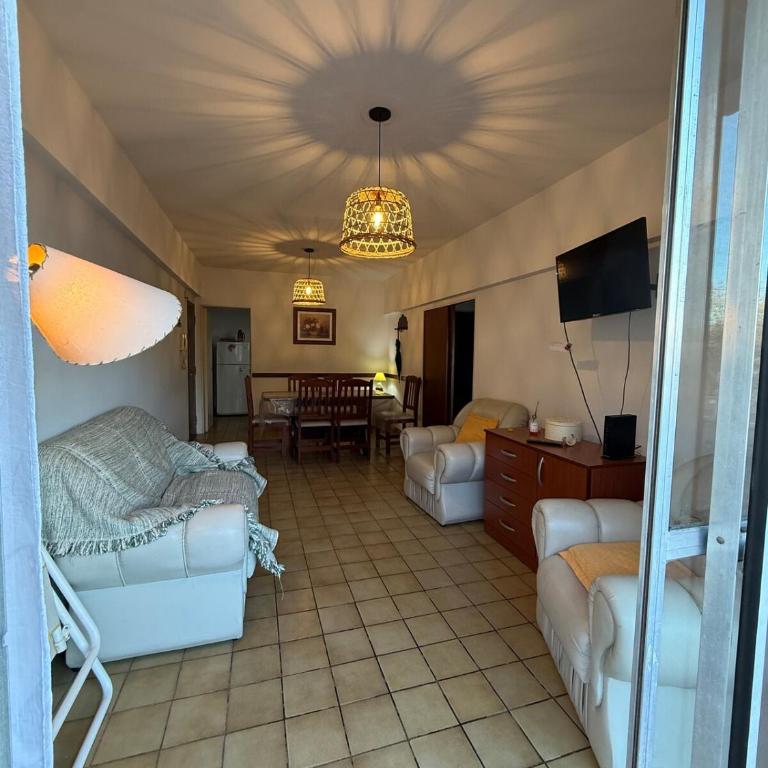 Dpto céntrico con vista al río - Apartamento de 2 dormitorios - 16
