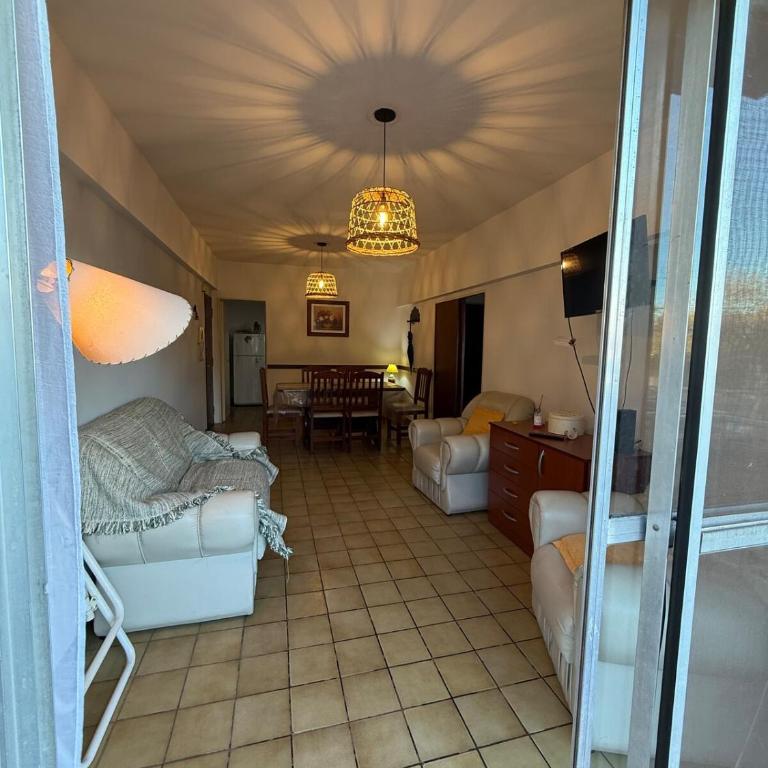 Dpto céntrico con vista al río - Apartamento de 2 dormitorios - 15