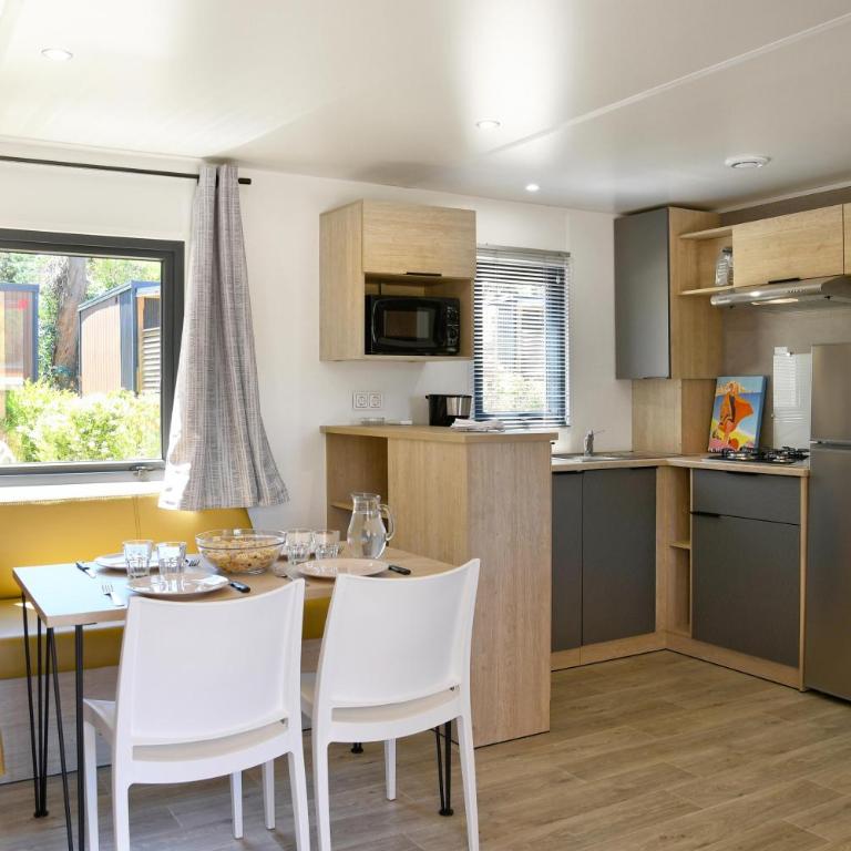 Camping Bella Vista - Mobile Home Ospedale pour 4 Personnes - 8