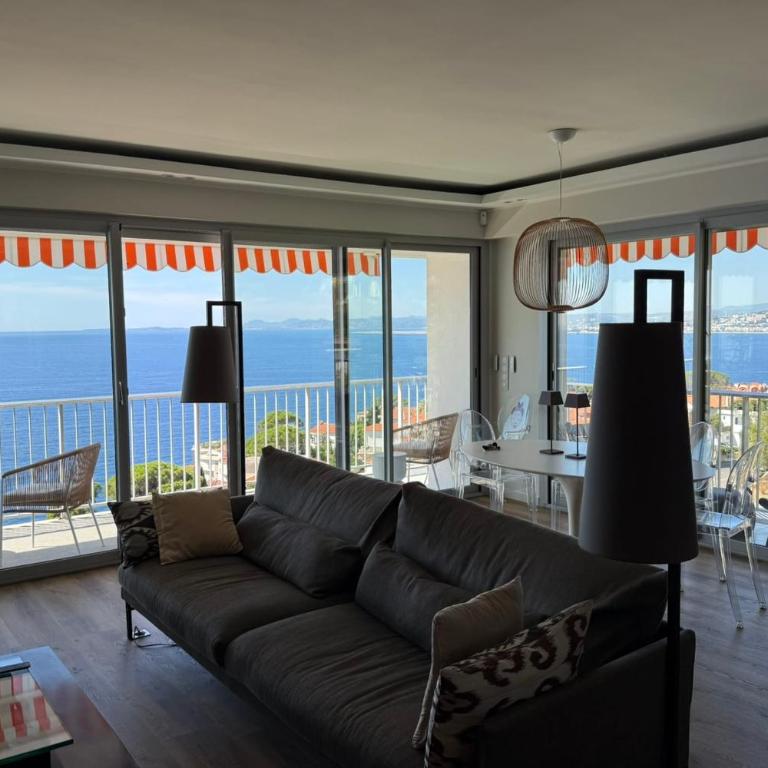 Superb apartment with exceptional sea view - Appartement - 4