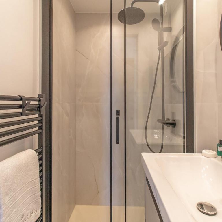Magnifique 3 pièces entièrement rénové proche Croisette - Apartment - 12