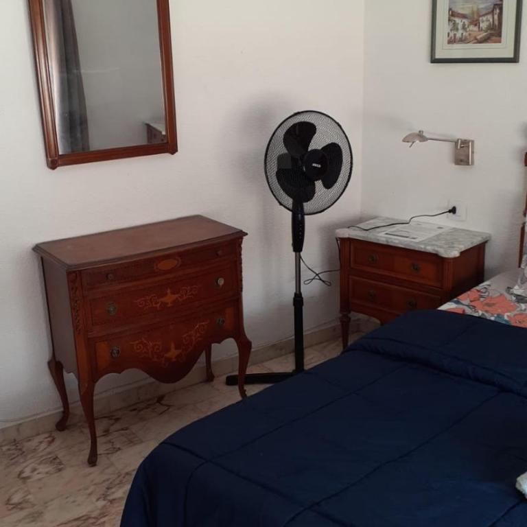 Habitacion en piso compartido No alojamiento turistico - Habitación Doble Económica - 3