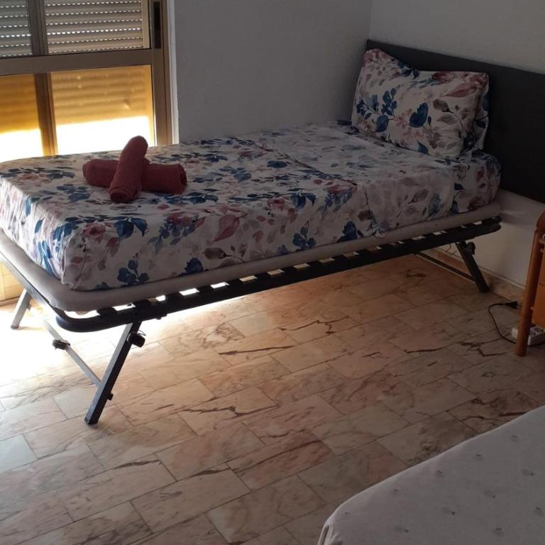 Habitacion en piso compartido No alojamiento turistico - Habitación Estándar con baño compartido - 2 camas - 2