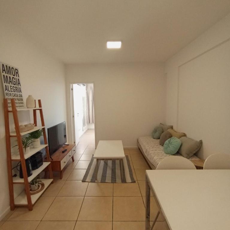 Amplio departamento en Villa Urquiza - Cerca de todo - Apartamento de 1 dormitorio - 1