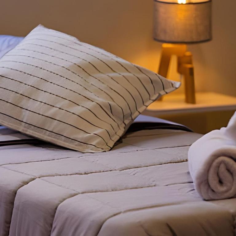 Hermosa Mansión-Pileta c/borde infinito y parrilla - Deluxe Villa - 20