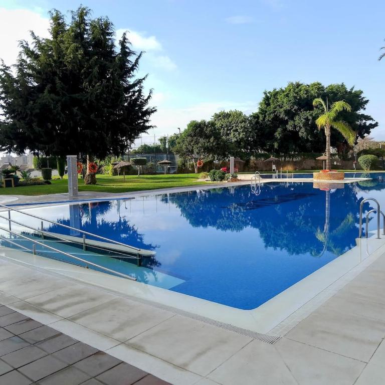 Studio with views, gardens and pool - Apartamento de 1 dormitorio - 32