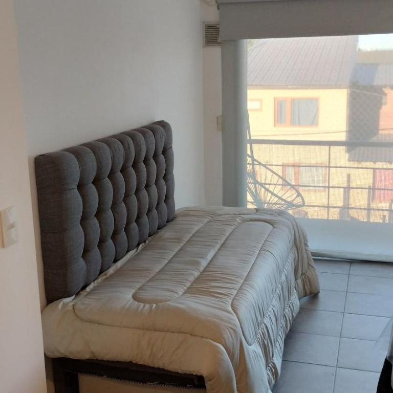 Departamento Familiar con Balcón y Estacionamiento Gratuito - Apartamento de 1 dormitorio - 7