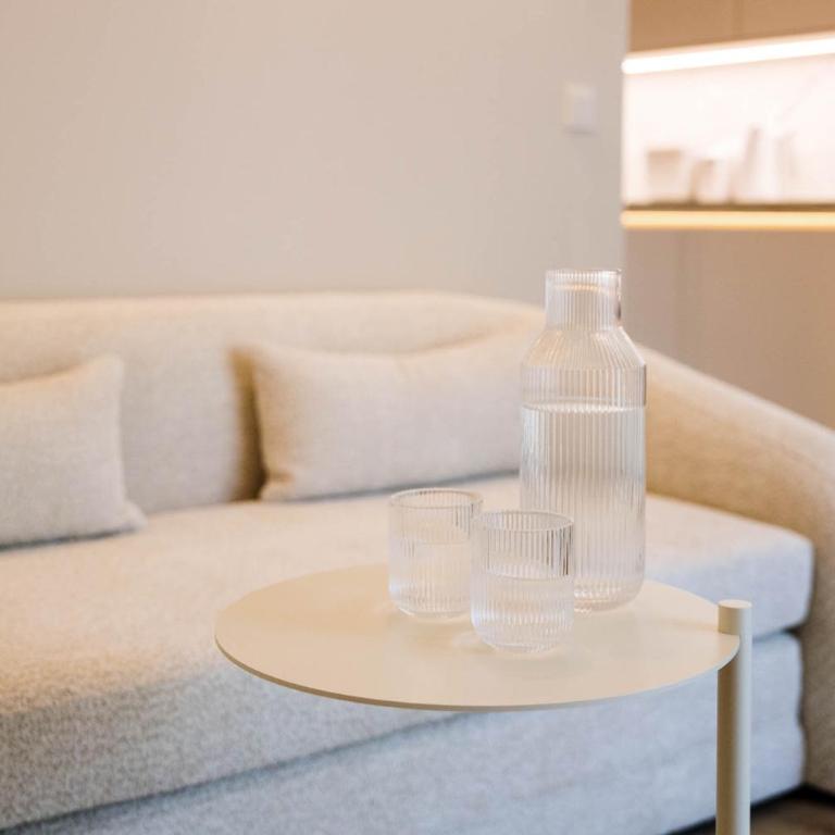 Lindgold Apartments - Suite Apartment with Balcony - 4