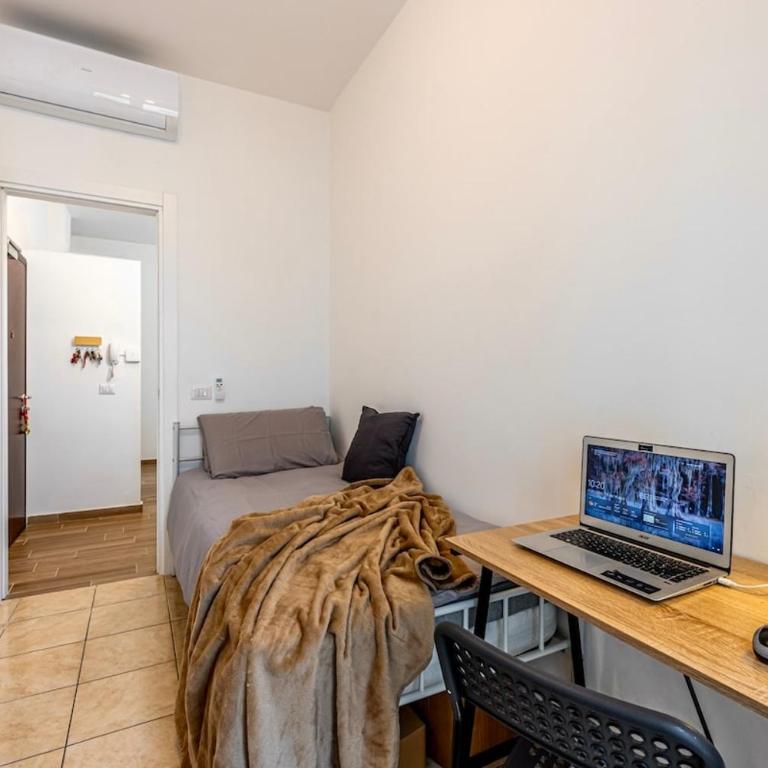 Entire Apartment Milan 24 7 Check-in Wi-Fi - Three-Bedroom Apartment - 5