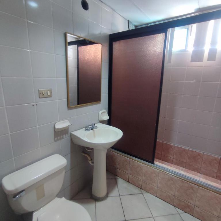 Hotel Pachama - Habitación Doble con baño privado - 1