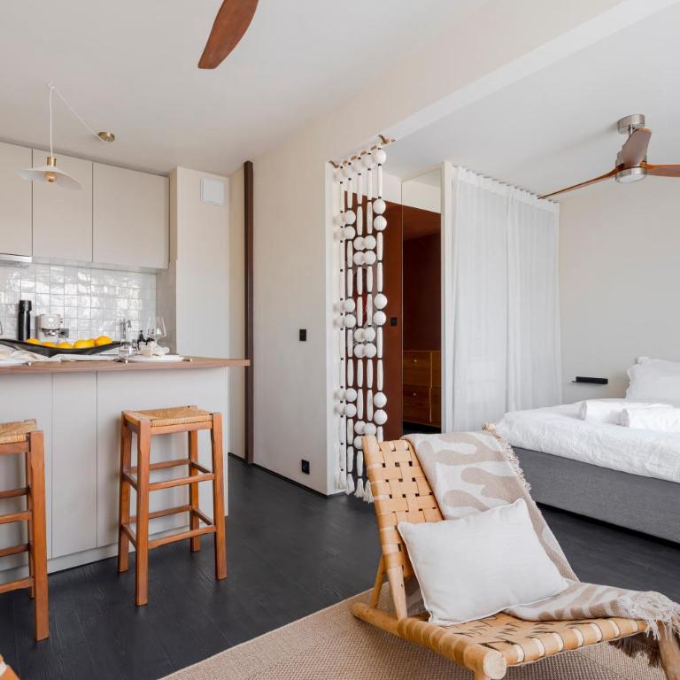 Studio Nero, Cozy avec piscine, au centre de Hyères - One-Bedroom Apartment - 11