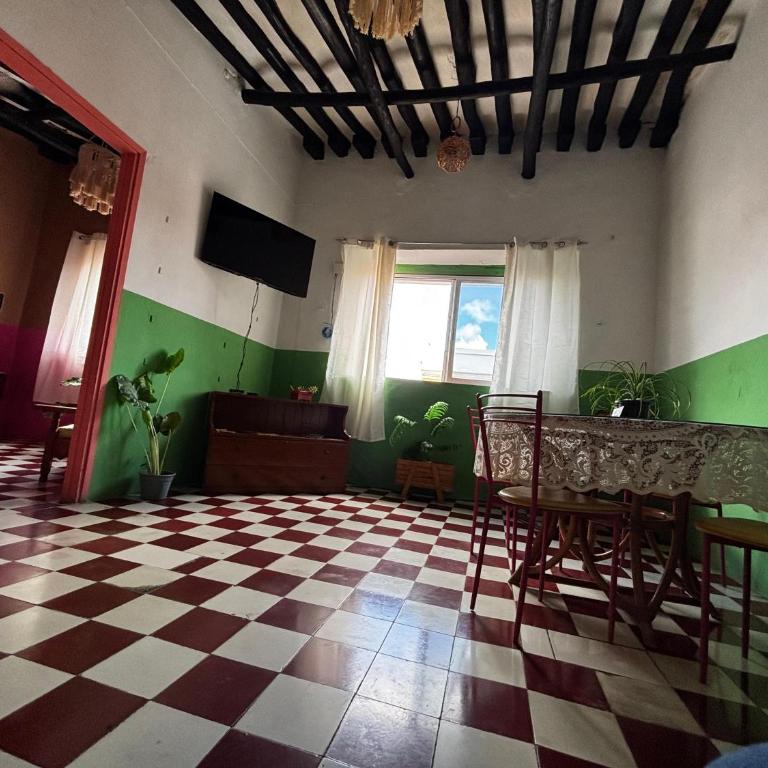 Casona del Negro Aguilar - Habitación Familiar con balcón - 14