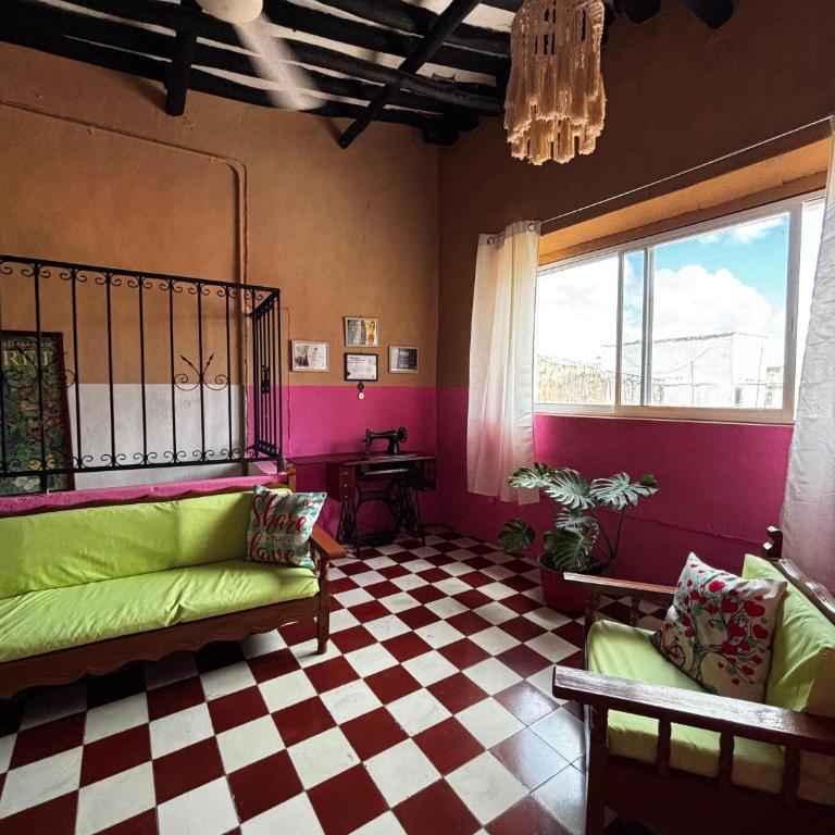 Casona del Negro Aguilar - Habitación Familiar con balcón - 9
