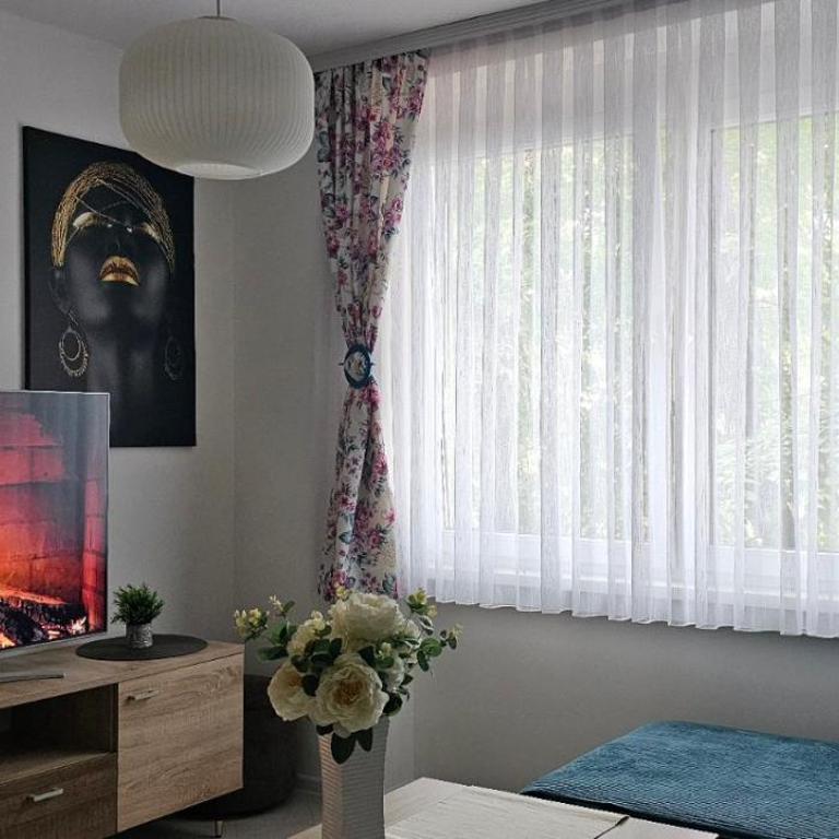 Esma - One-Bedroom Apartment - 18