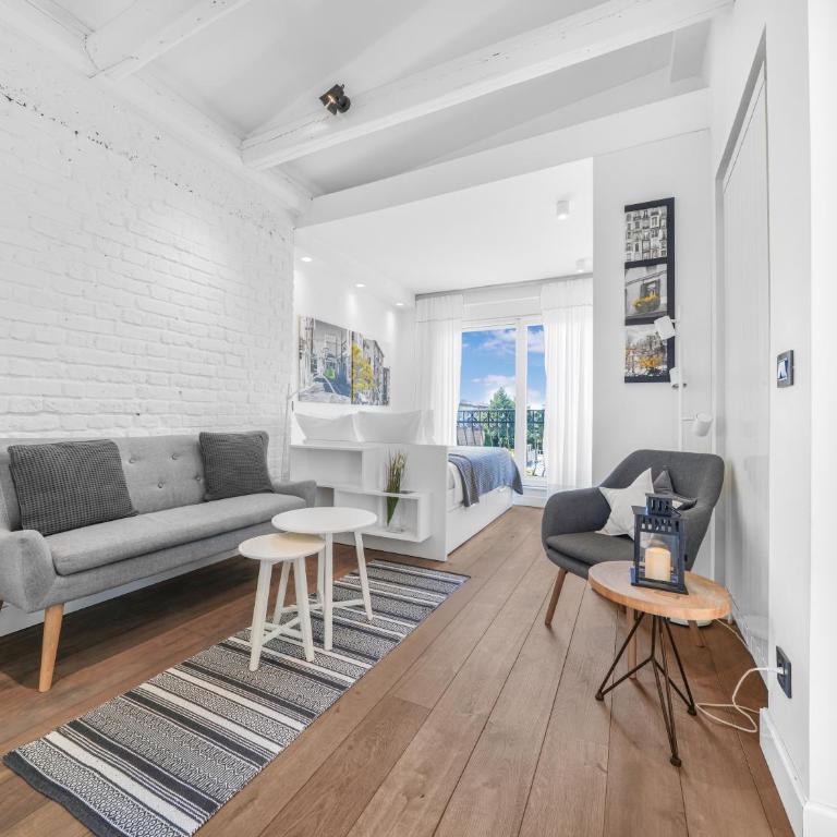 Enjoy B-52 Studio - Superior Studio - 1