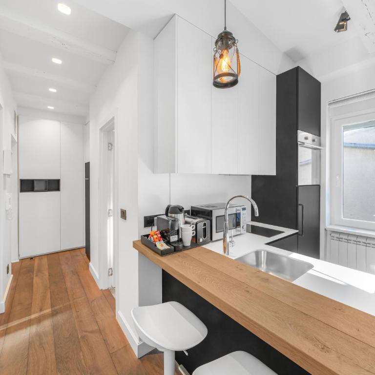 Enjoy B-52 Studio - Superior Studio - 11