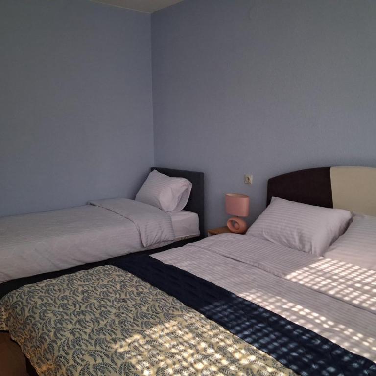 Na korak do Vrbasa - blizu centra - Apartman sa 1 Spavaćom Sobom - 4