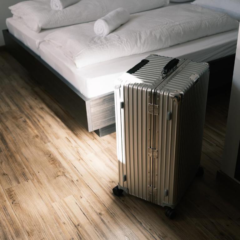 Smarthotel Brenner24 - Self Check In - Camera Deluxe Matrimoniale/Doppia con Letti Singoli - 10