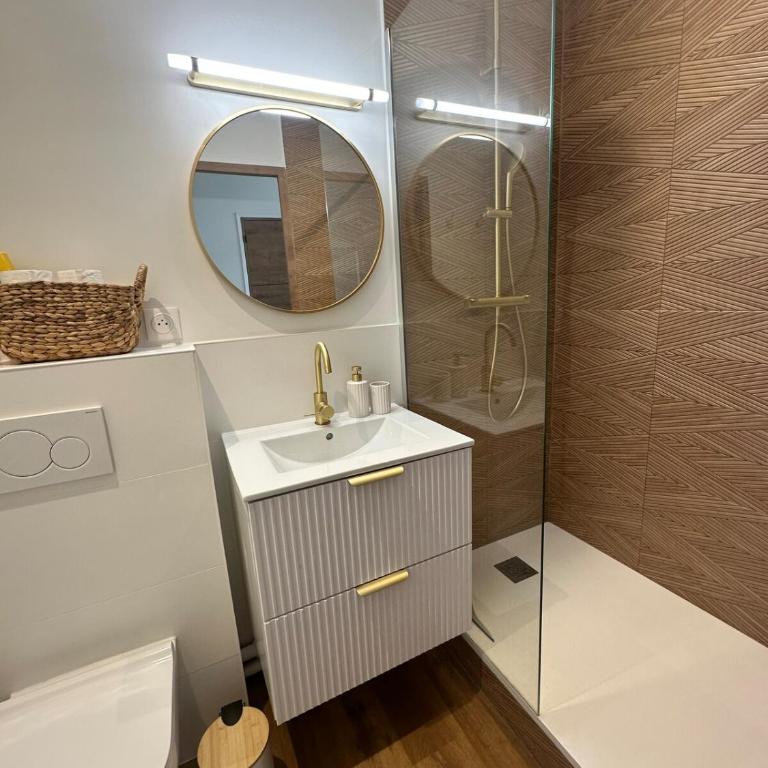 Studio cabines, Vue mer & étang, plage a pied - Studio Apartment with Sea View - 3