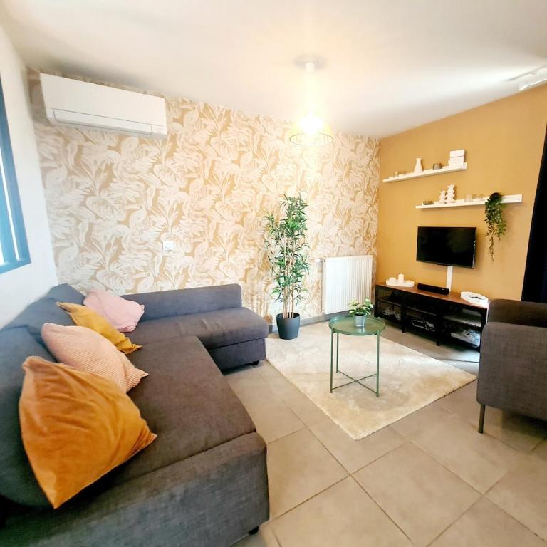 Appartement de 4 chambres avec terrasse de 150 m2 et parking privé - Apartment - 27
