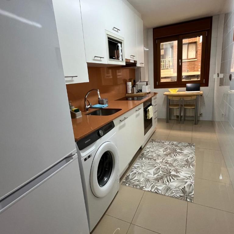 Nueva terraza playa San Lorenzo - Apartamento de 2 dormitorios - 3