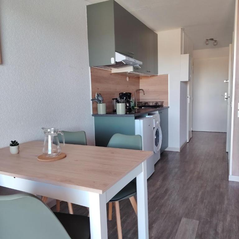Les Hauts de Balaruc THERMES - Appartement 1 Chambre - Vue sur Piscine - 7