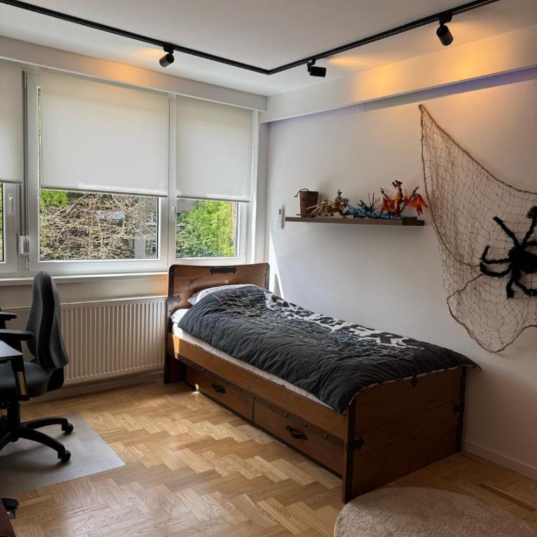 Sakura Stay - 2bdr - AC - Central - Two-Bedroom Apartment - 4