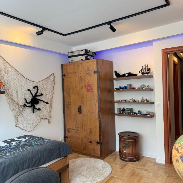 Sakura Stay - 2bdr - AC - Central - Two-Bedroom Apartment - 9