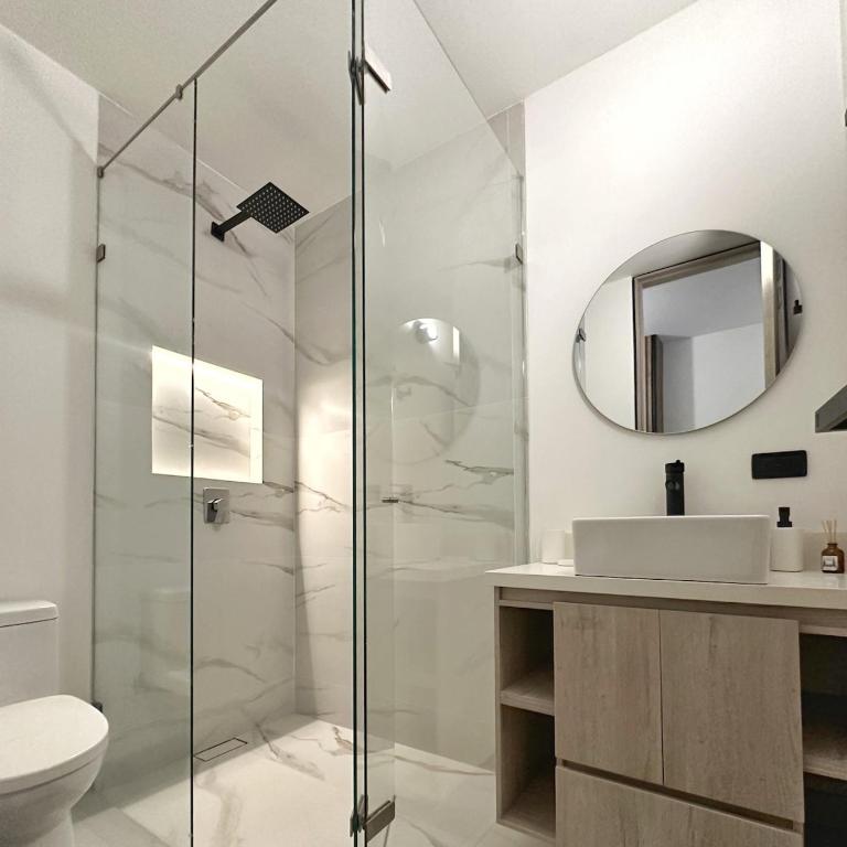 Apartamento moderno 2 habitaciones Hasta 6 huéspedes Cerca Laureles y Unicentro Medellín - Apartamento de 3 dormitorios - 8