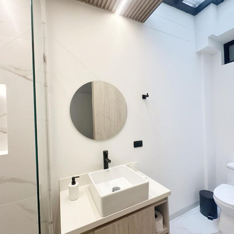 Apartamento moderno 2 habitaciones Hasta 6 huéspedes Cerca Laureles y Unicentro Medellín - Apartamento de 3 dormitorios - 27