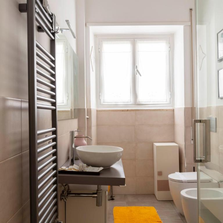 Casa Lucio Sestio Metro A - Appartamento con 2 Camere da Letto - 13