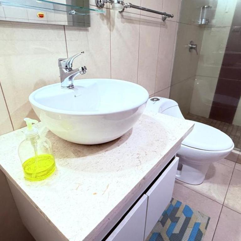 Bellini 3 suite de lujo, piso 5, piscina, gym, wiffi, 1 parqueadero - One-Bedroom Apartment - 20