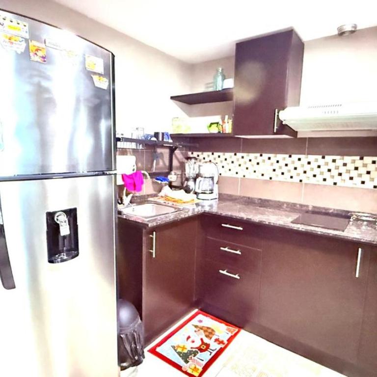 Bellini 3 suite de lujo, piso 5, piscina, gym, wiffi, 1 parqueadero - One-Bedroom Apartment - 27