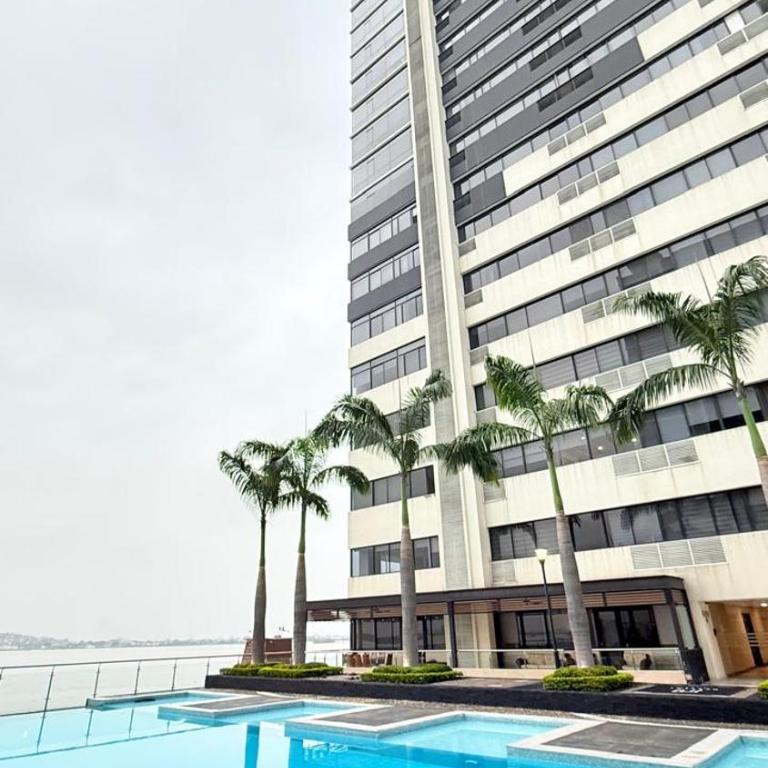 Bellini 3 suite de lujo, piso 5, piscina, gym, wiffi, 1 parqueadero - One-Bedroom Apartment - 29