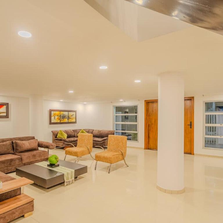 Encanto Mansion - 6BR Luxury Villa Near Walled City - Villa - 6