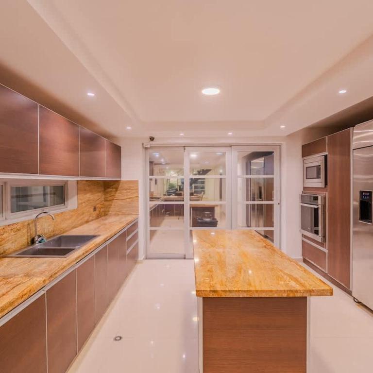 Encanto Mansion - 6BR Luxury Villa Near Walled City - Villa - 10
