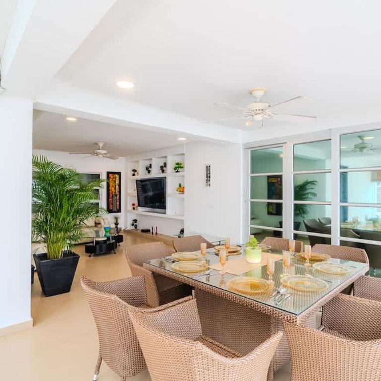 Encanto Mansion - 6BR Luxury Villa Near Walled City - Villa - 43