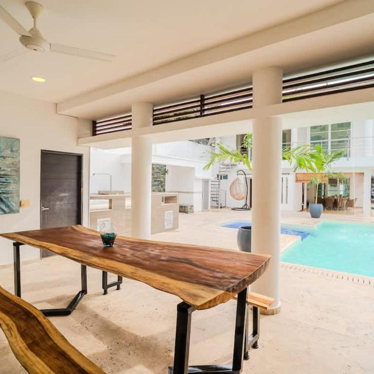 Encanto Mansion - 6BR Luxury Villa Near Walled City - Villa - 49