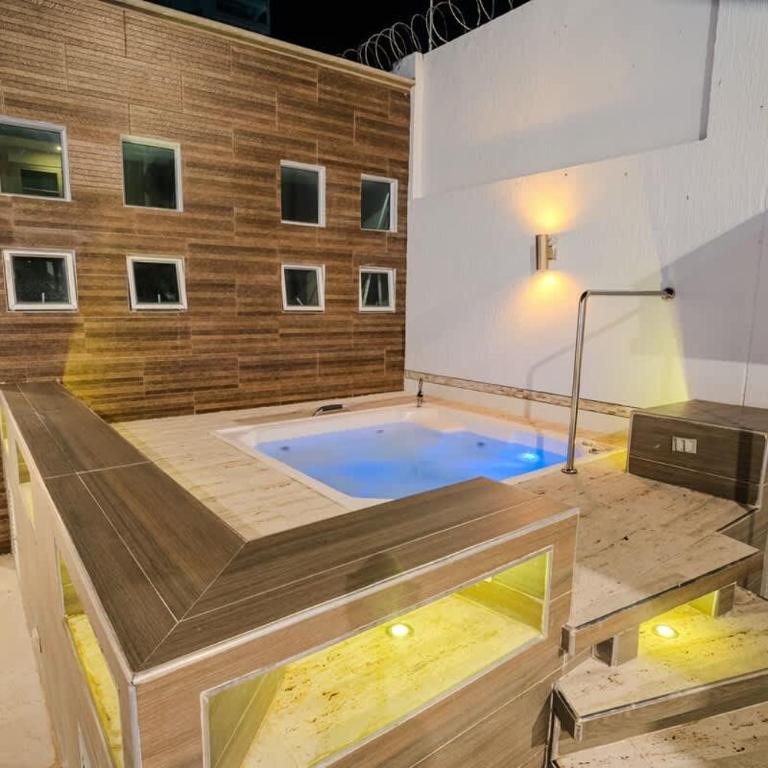 Encanto Mansion - 6BR Luxury Villa Near Walled City - Villa - 56