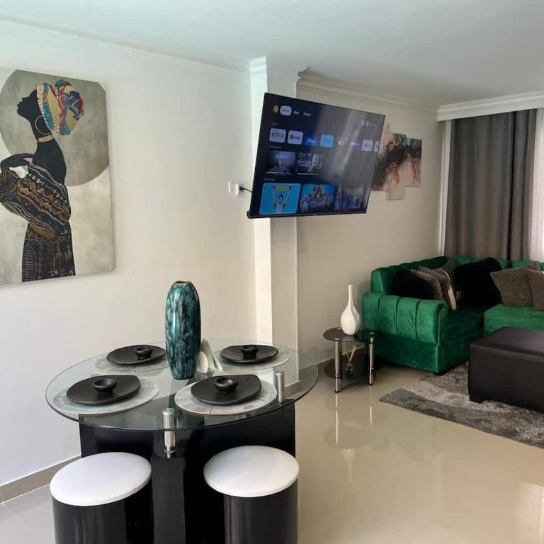 4 Bedroom Villa - Minutes to Walled City - Villa - 3