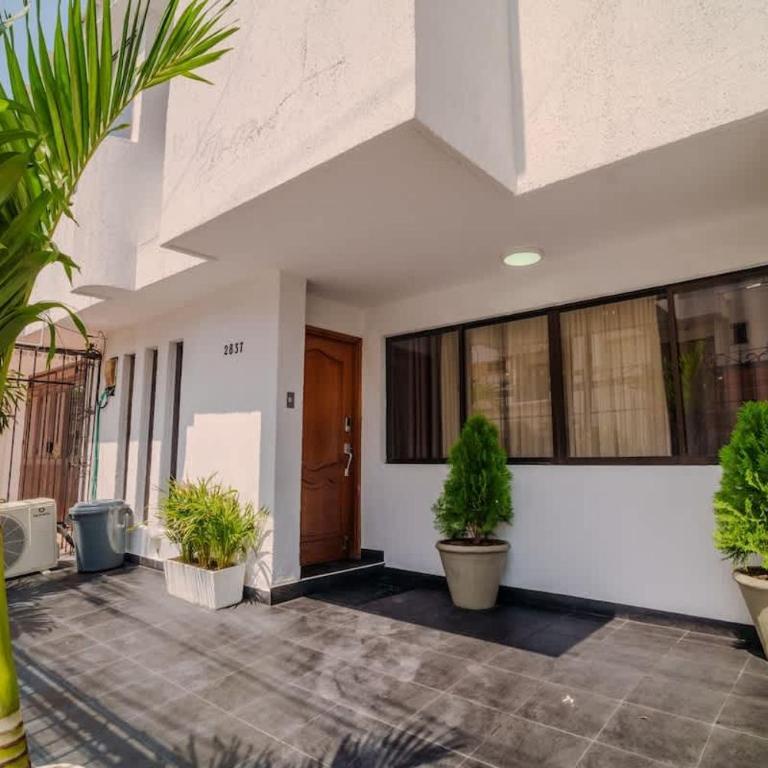 4 Bedroom Villa - Minutes to Walled City - Villa - 1